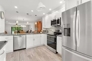 22075 Las Brisas Cir, Boca Raton, FL 33433 - Photo 2