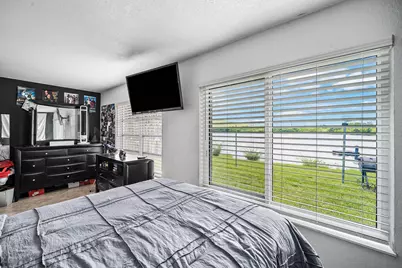 4901 NW 18th Avenue, Deerfield Beach, FL 33064 - Photo 16