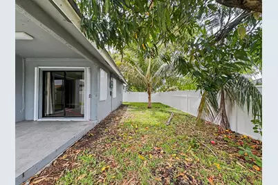 378 NW 2nd Way, Deerfield Beach, FL 33441 - Photo 2
