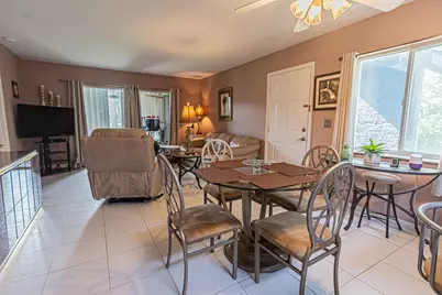 130 SE Village Drive #3 B, Port Saint Lucie, FL 34952 - Photo 4