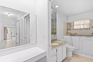 5725 Fernley Dr E, West Palm Beach, FL 33415 - Photo 18