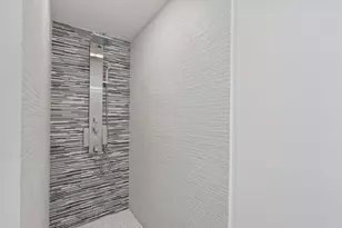 740 Meridian Ave, Miami Beach, FL 33139 - Photo 18