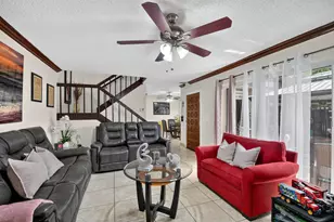 1610 Forest Lakes Cir, West Palm Beach, FL 33406 - Photo 6