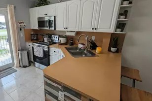 10903 W Okeechobee Rd, Hialeah, FL 33018 - Photo 6