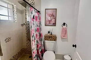 10903 W Okeechobee Rd, Hialeah, FL 33018 - Photo 12