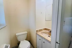 8025 S Colony Cir, Tamarac, FL 33321 - Photo 26