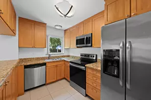 1627 NE 7th St, Fort Lauderdale, FL 33304 - Photo 8