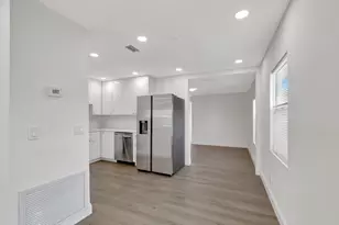 950 29th St, West Palm Beach, FL 33407 - Photo 8