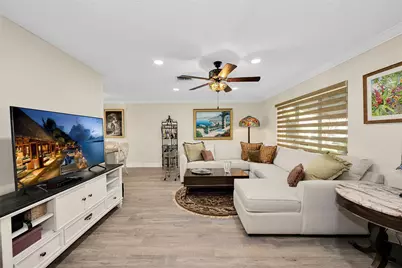 1010 NW 89th Way, Plantation, FL 33322 - Photo 6