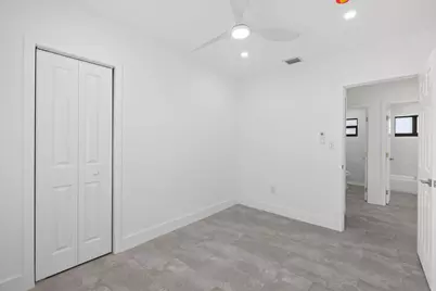 9001 NW 32nd Ct Road, Miami, FL 33147 - Photo 22