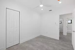 9001 NW 32nd Ct Rd, Miami, FL 33147 - Photo 22