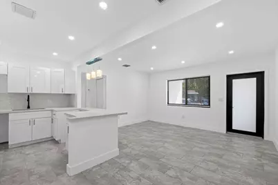 9001 NW 32nd Ct Road, Miami, FL 33147 - Photo 30