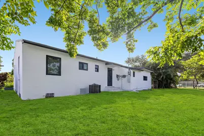 9001 NW 32nd Ct Road, Miami, FL 33147 - Photo 36
