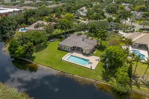 4197 Finishline Terrace, Davie, FL 33330 - Photo 2