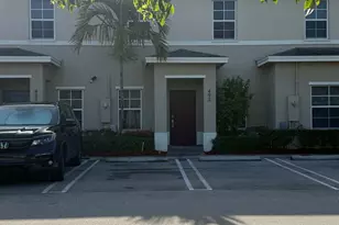 493 NE 5th Pl, Florida City, FL 33034 - Photo 2