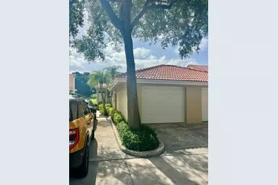 225 Old Meadow Way, Palm Beach Gardens, FL 33418 - Photo 2