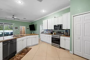 286 NW Bayshore Blvd, Port Saint Lucie, FL 34983 - Photo 12