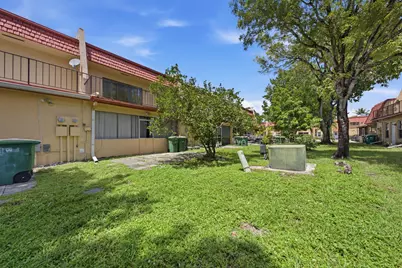 52 Canterbury Lane, Tamarac, FL 33319 - Photo 28