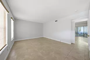 52 Canterbury Ln, Tamarac, FL 33319 - Photo 4