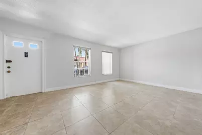 52 Canterbury Lane, Tamarac, FL 33319 - Photo 8