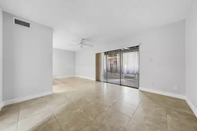 52 Canterbury Lane, Tamarac, FL 33319 - Photo 6