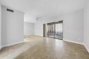 52 Canterbury Ln, Tamarac, FL 33319 - Photo 6