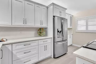 23249 Barwood Ln N, Boca Raton, FL 33428 - Photo 8