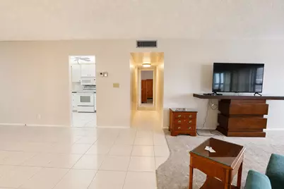 401 N Ocean Boulevard #1704, Pompano Beach, FL 33062 - Photo 6