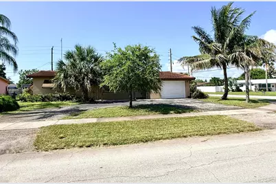 118 SE 10th Court, Deerfield Beach, FL 33441 - Photo 1