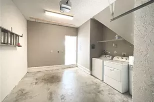 777 NW 151st Ave, Pembroke Pines, FL 33028 - Photo 20