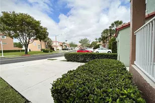 777 NW 151st Ave, Pembroke Pines, FL 33028 - Photo 30