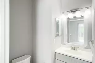 777 NW 151st Ave, Pembroke Pines, FL 33028 - Photo 18