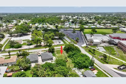 5684 SE 45th Avenue SE, Stuart, FL 34997 - Photo 10