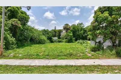 5684 SE 45th Avenue SE, Stuart, FL 34997 - Photo 4