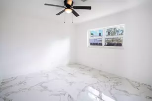 1070 SW 18th St, Boca Raton, FL 33486 - Photo 16