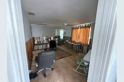 619 W Marion Avenue #B, Punta Gorda, FL 33950 - Photo 12