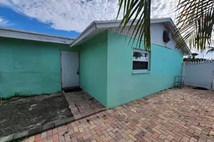605 S 12th St, Lantana, FL 33462 - Photo 2