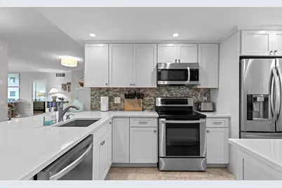 555 NW 4th Avenue #Apt 501, Boca Raton, FL 33432 - Photo 14