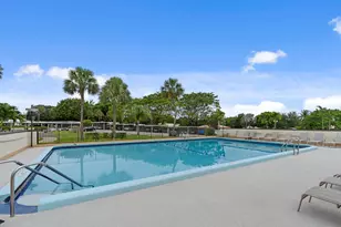 555 NW 4th Ave, Boca Raton, FL 33432 - Photo 36