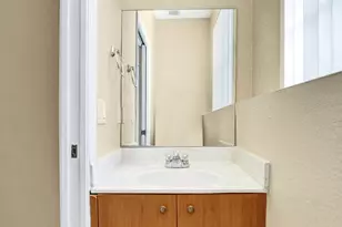 2725 NE 8th Ave, Wilton Manors, FL 33334 - Photo 22