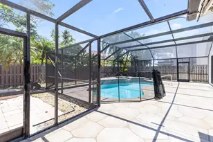 7686 Cedar Hurst Ct, Lake Worth, FL 33467 - Photo 4