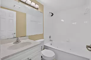 8230 Severn Dr, Boca Raton, FL 33433 - Photo 24