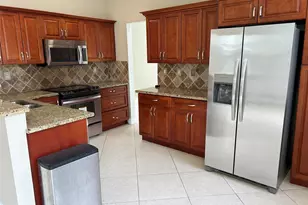 16404 NW 19th St, Pembroke Pines, FL 33028 - Photo 2