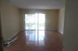 411 Executive Center Dr, West Palm Beach, FL 33401 - Photo 6