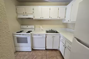 411 Executive Center Dr, West Palm Beach, FL 33401 - Photo 8