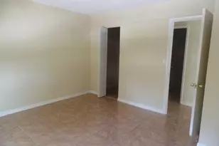 411 Executive Center Dr, West Palm Beach, FL 33401 - Photo 8