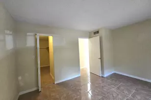 411 Executive Center Dr, West Palm Beach, FL 33401 - Photo 12