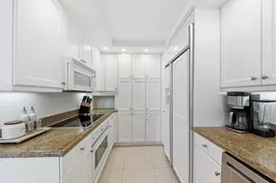 5420 N Ocean Dr, West Palm Beach, FL 33404 - Photo 10
