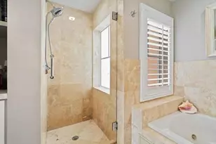 1931 NE 2nd St, Deerfield Beach, FL 33441 - Photo 8