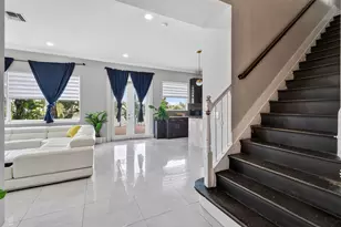 700 Cresta Cir, West Palm Beach, FL 33413 - Photo 14